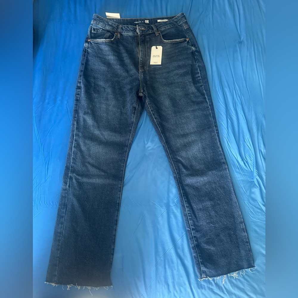 Forever 21 Straight Leg Jeans, size 30 (10)